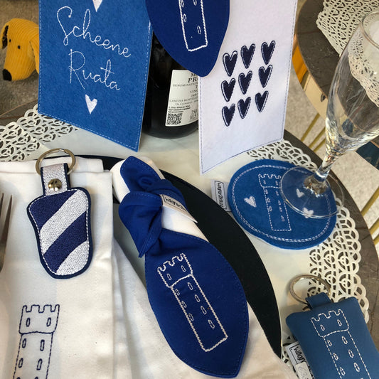 Schleife mit Mehlsack Stickerei