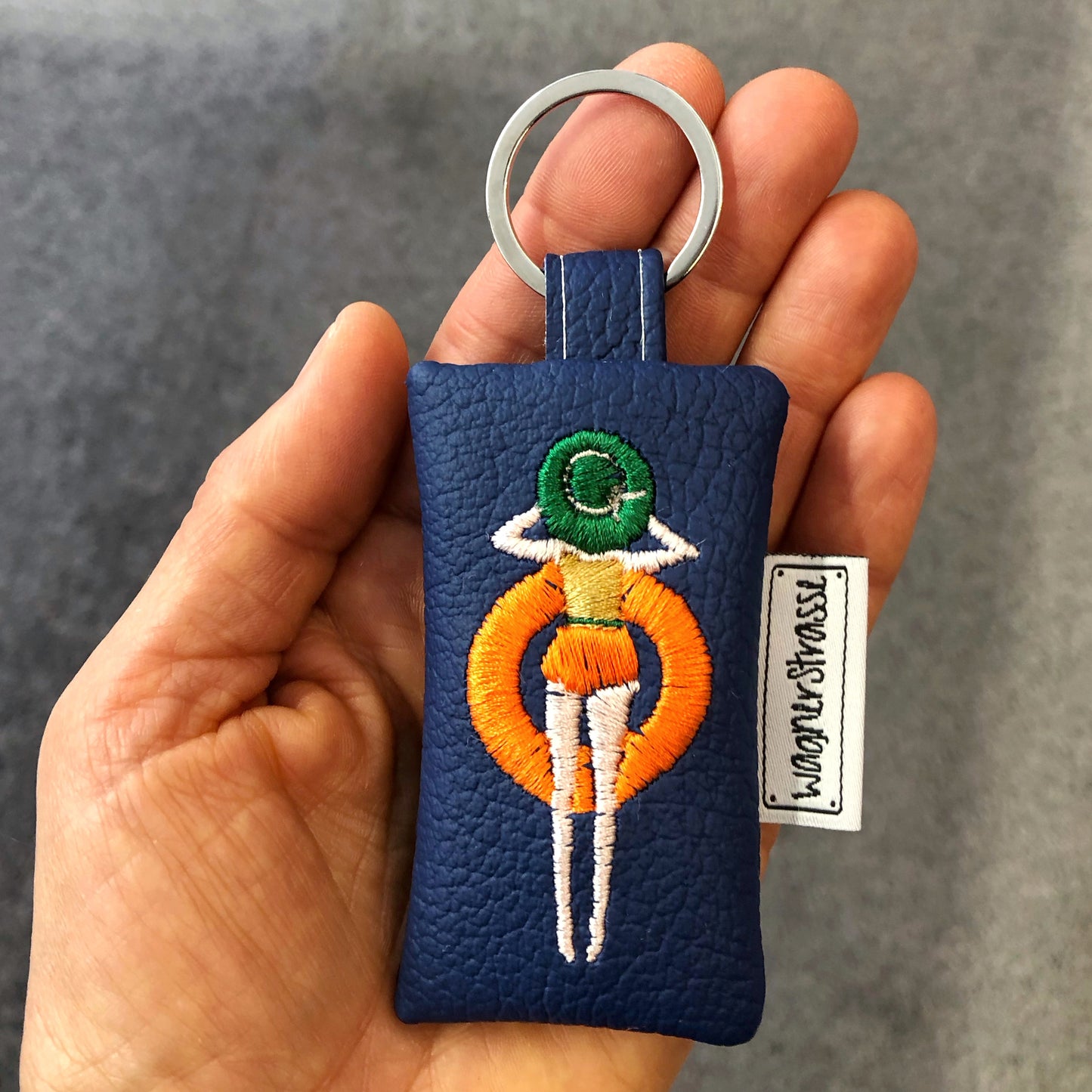 Schlüssel Anhänger Täschchen mit Stickerei.