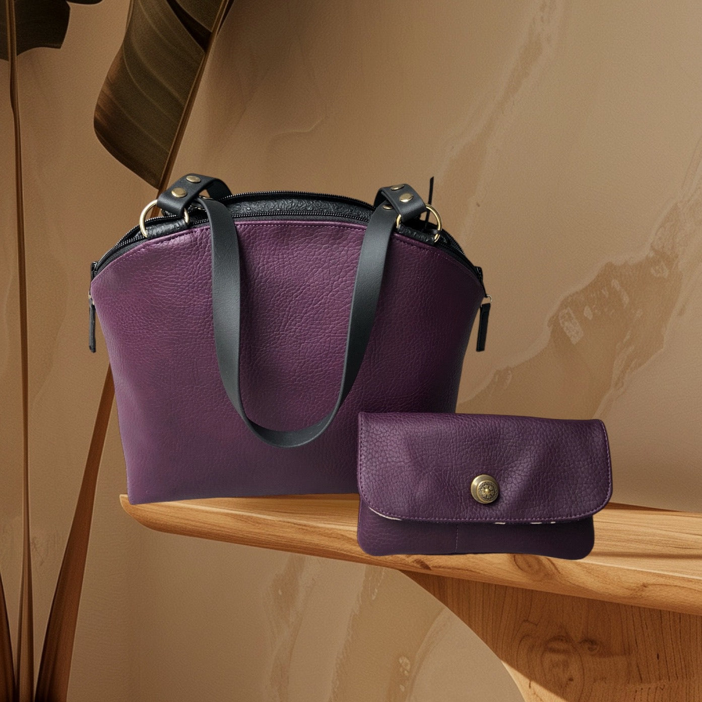 Kleiner Shopper Aubergine Schwarz