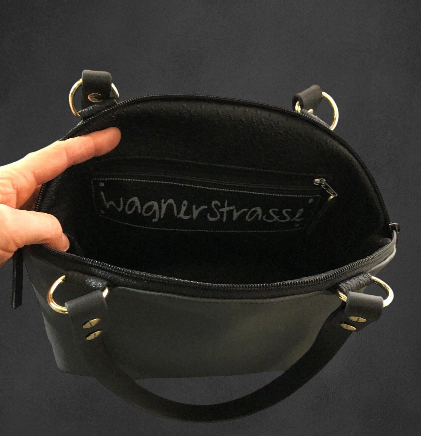 Kleiner Shopper in dunkelgrau mit Blumen Stickerei