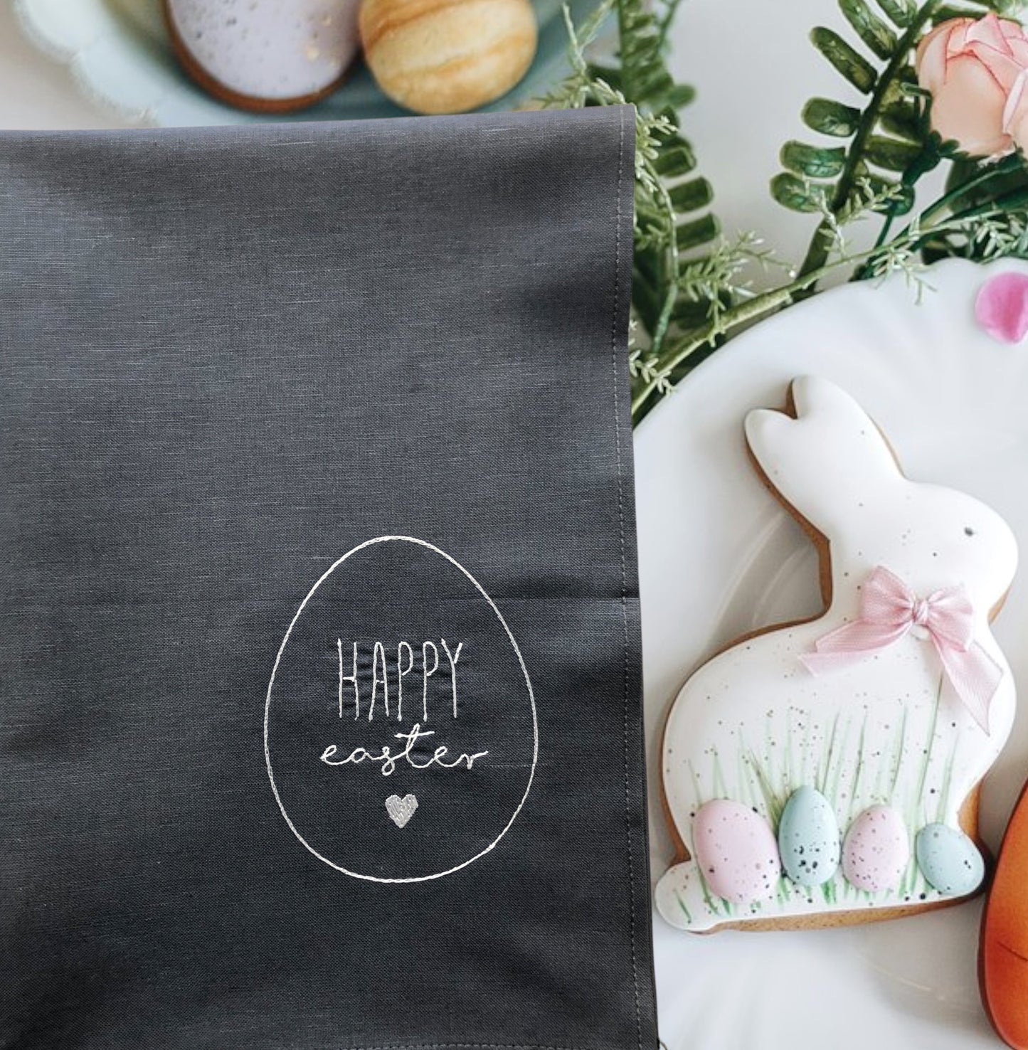 Geschirrtuch mit Stickerei für Ostern