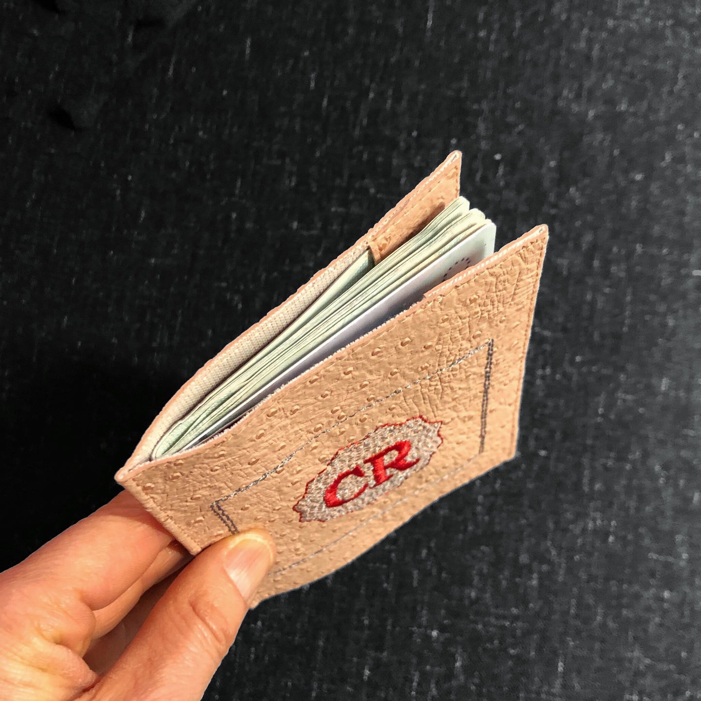 Reisepass Hülle mit Stickerei