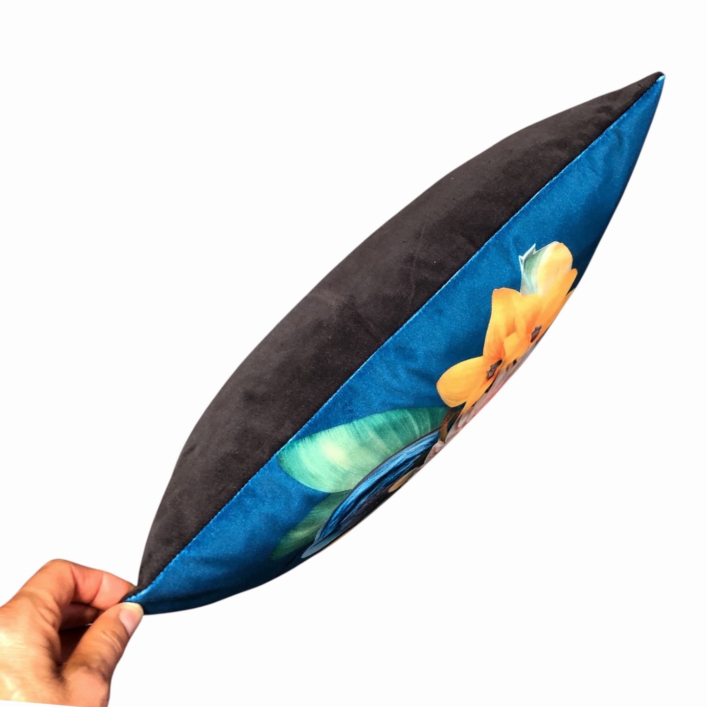 Cooles samtweiches Kissen im Retro Style
