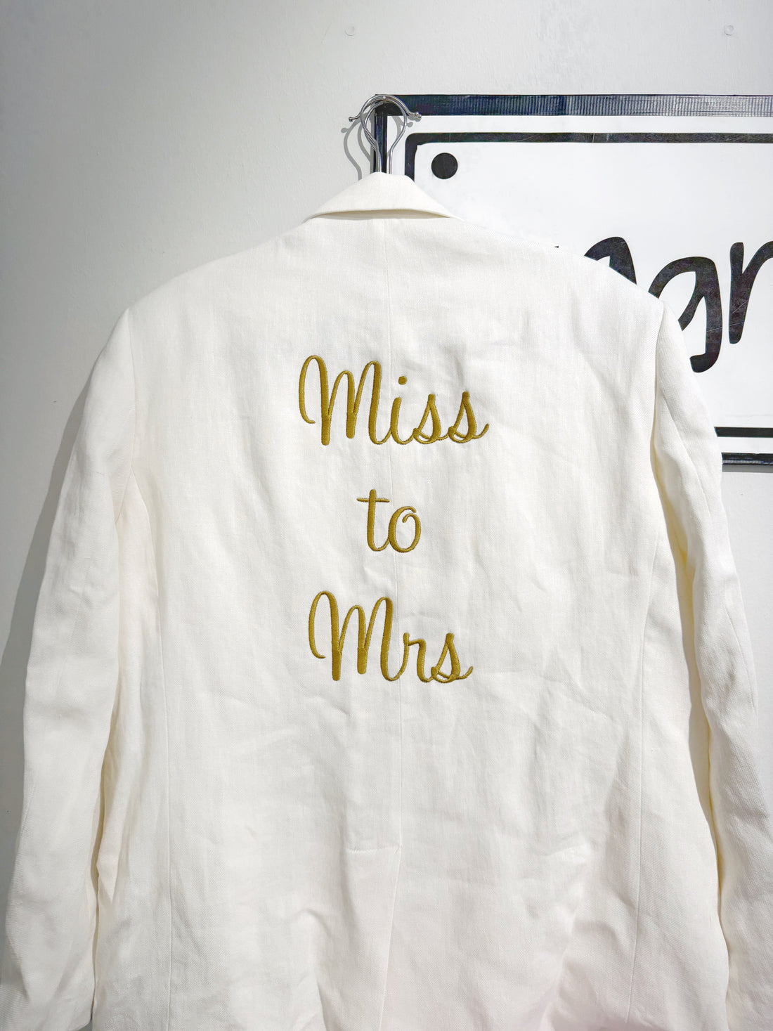 Bestickter Blazer für Junggesellinnen-Abend