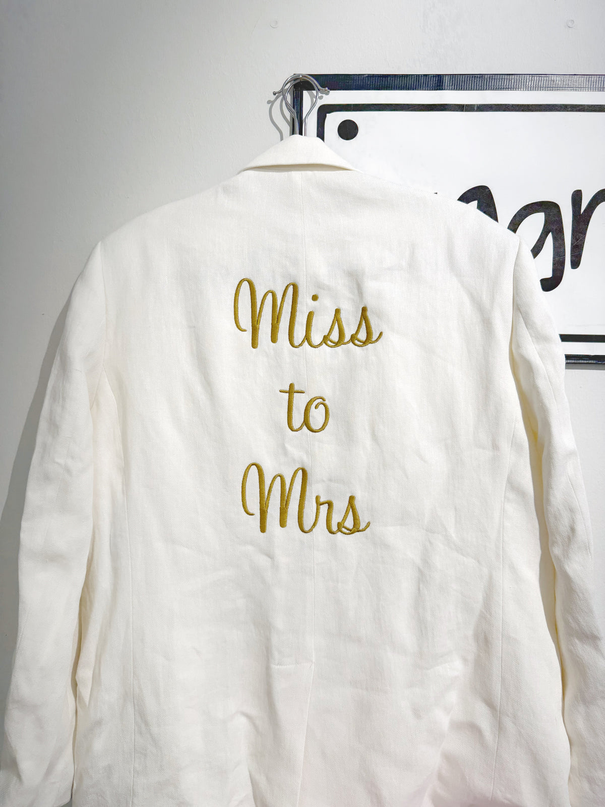 Bestickter Blazer für Junggesellinnen-Abend