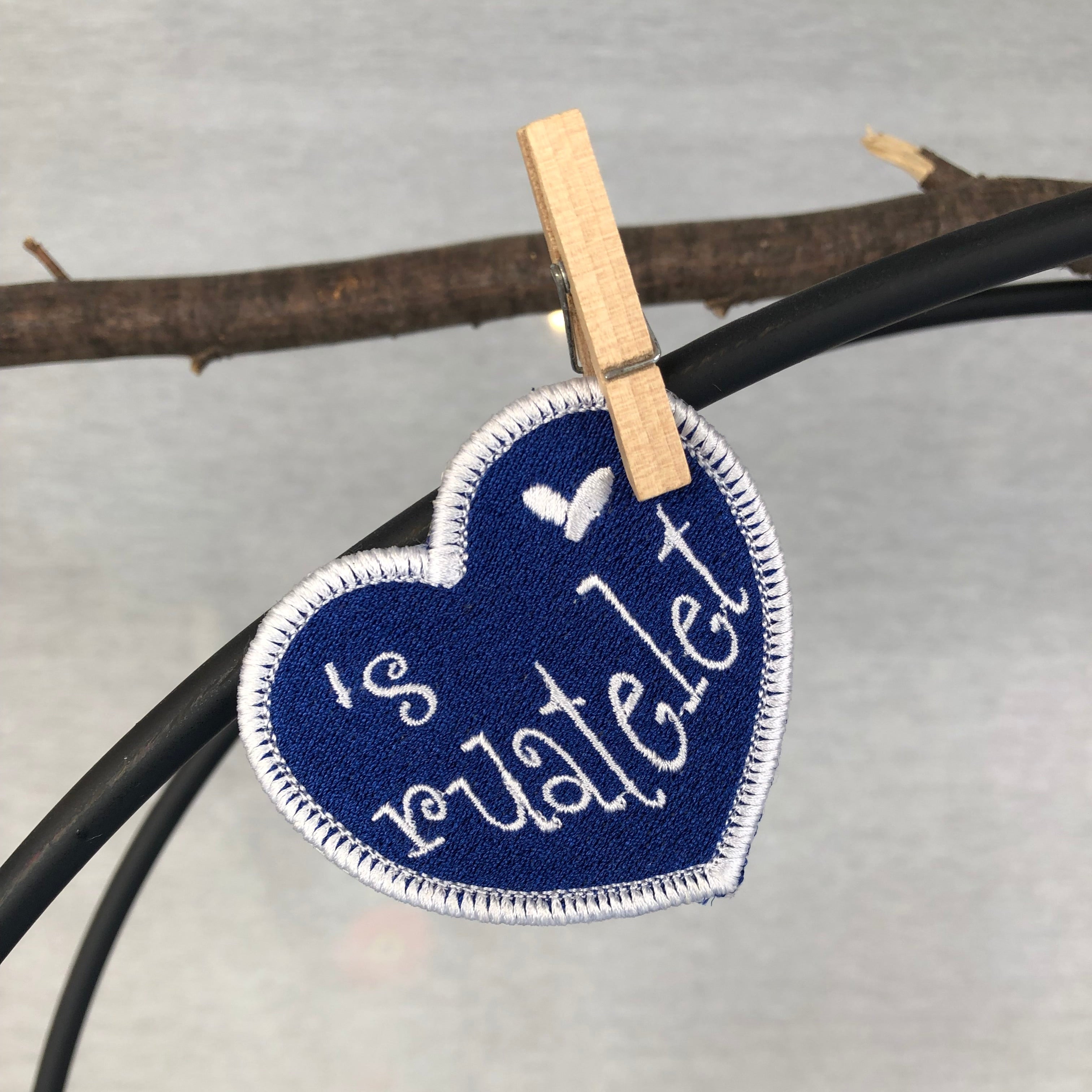 Geschirrtuch mit Scheene Ruata oder Mehlsack Stickerei