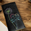 Hülle aus Kork  mit  Stickerei