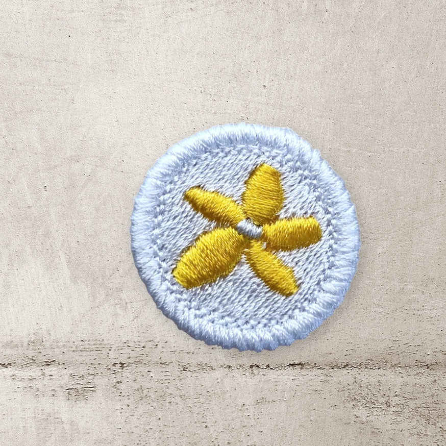 Patch mit Blume und Marienkäfer