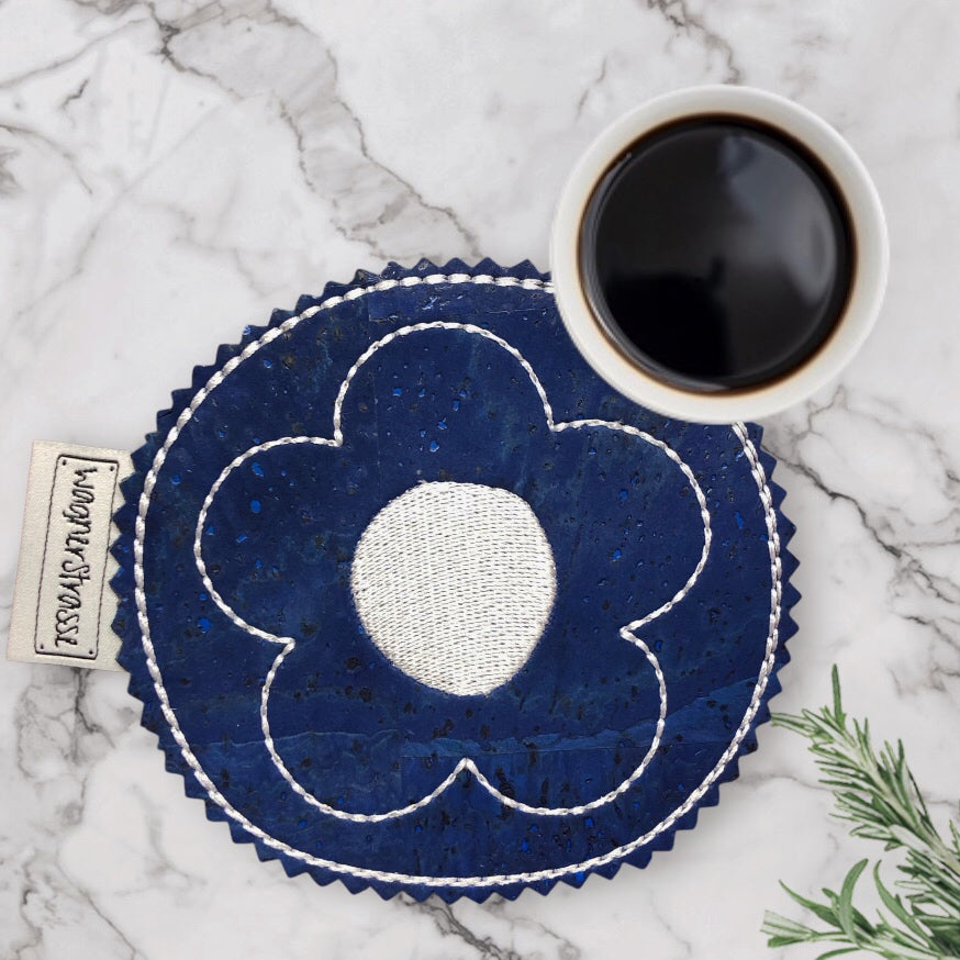 Getränke Untersetzer Kork Blume blau weiss