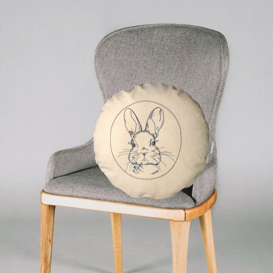 Kissen mit Osterhase Stickerei