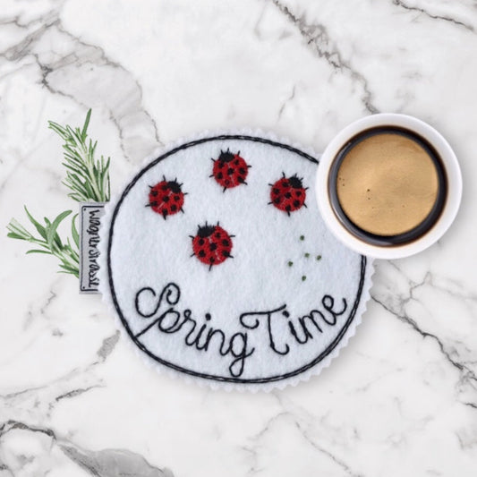 Getränke Untersetzer Mugrug mit Stickerei Marienkäfer Spring Time