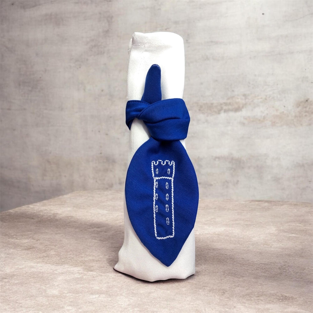 Schleife mit Mehlsack Stickerei