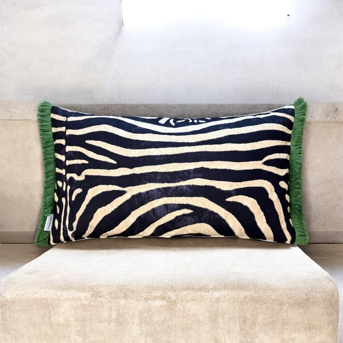Zebra Kissen mit Glitzer, Stickerei und Borte